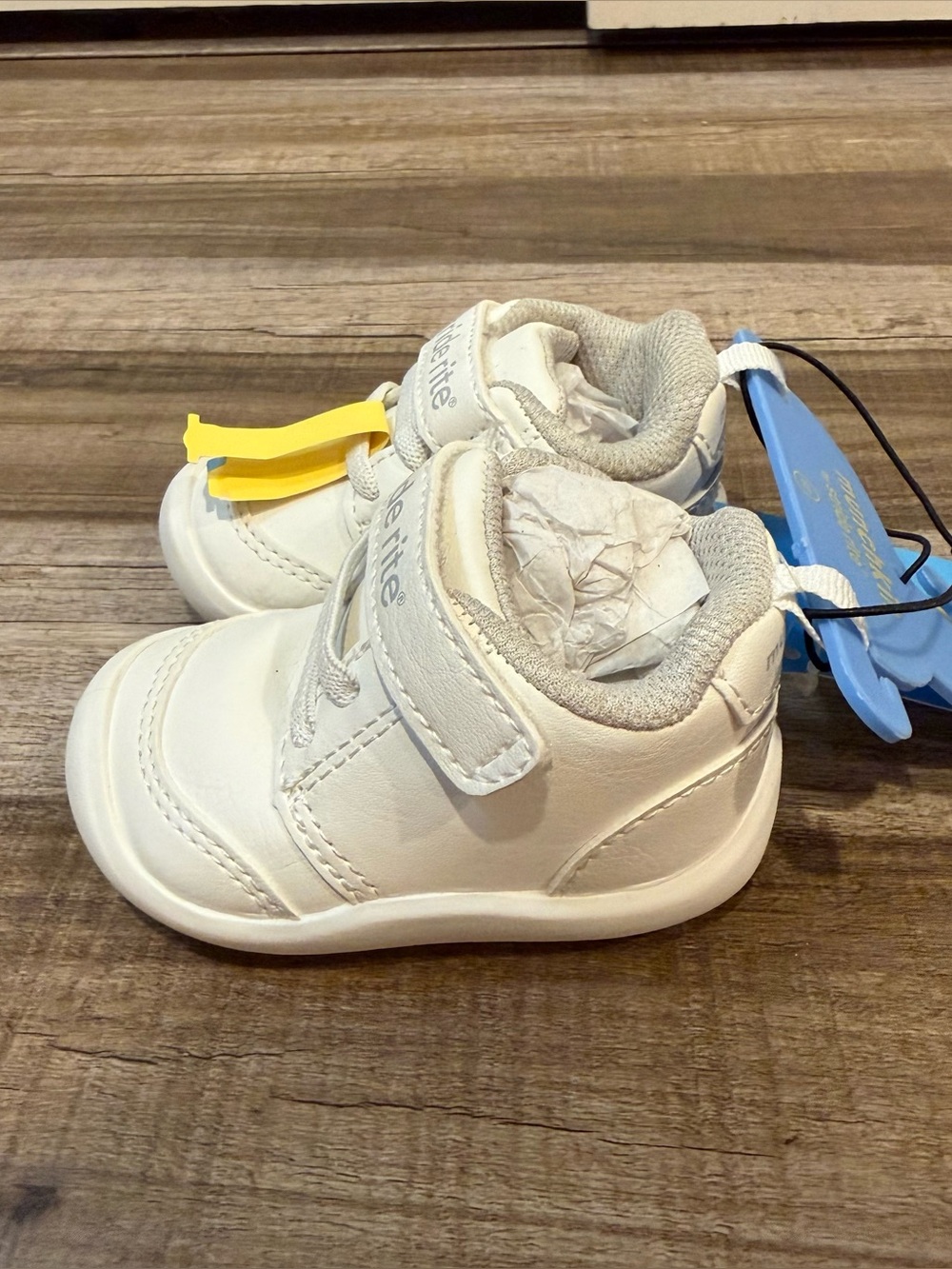 Stride Rite sneakers - Picture 2 of 4